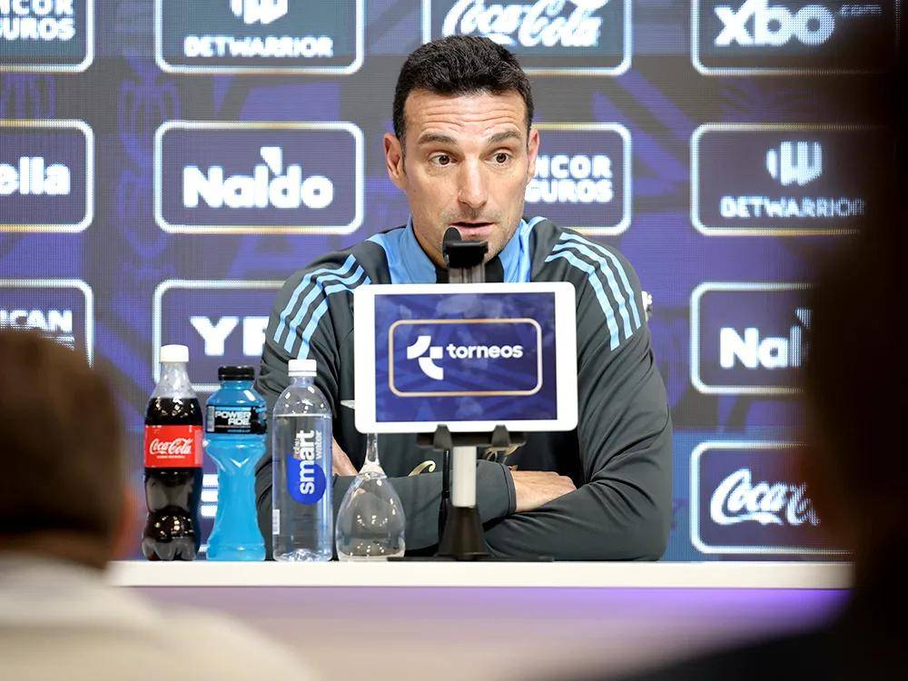 乌拉圭队期待斩获胜利保榜首 乌拉圭队期待斩获胜利保榜首