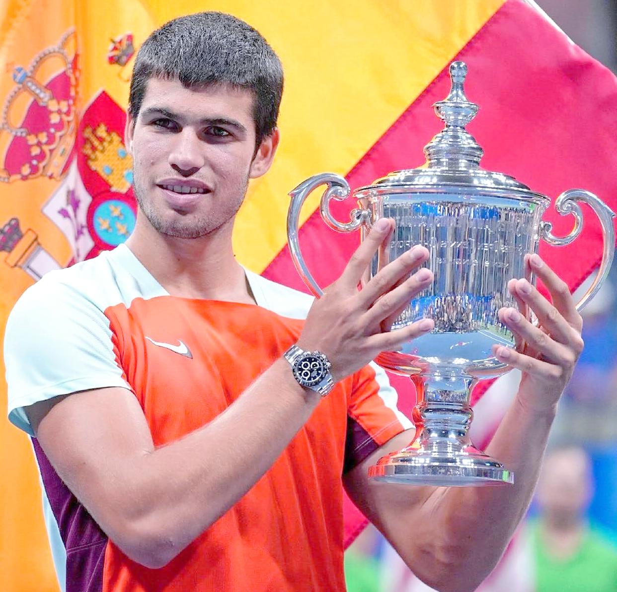 世界网球队碾压法国网球队,费德勒惊艳世界 世界网球队碾压法国网球队,费德勒惊艳世界