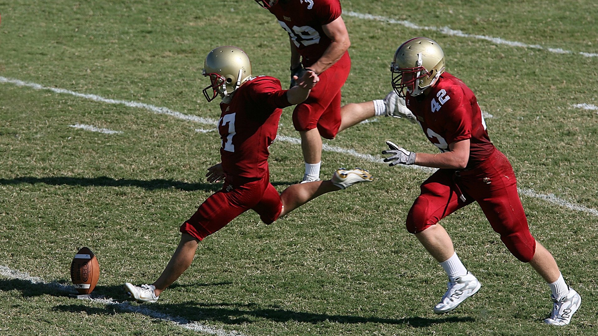 意甲焦点战之夜，德里赫特带动全队节奏，铸就钢铁防线