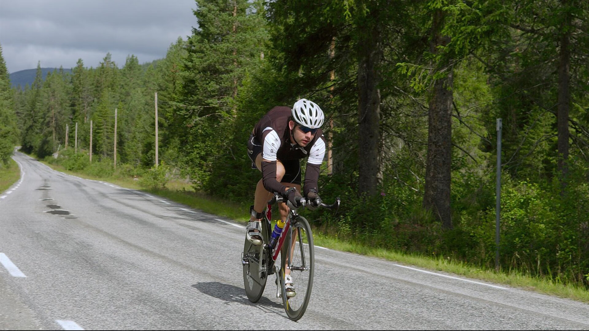 门迪爆发，那不勒斯轻取委内瑞拉，一场跨越足球世界的奇妙对决